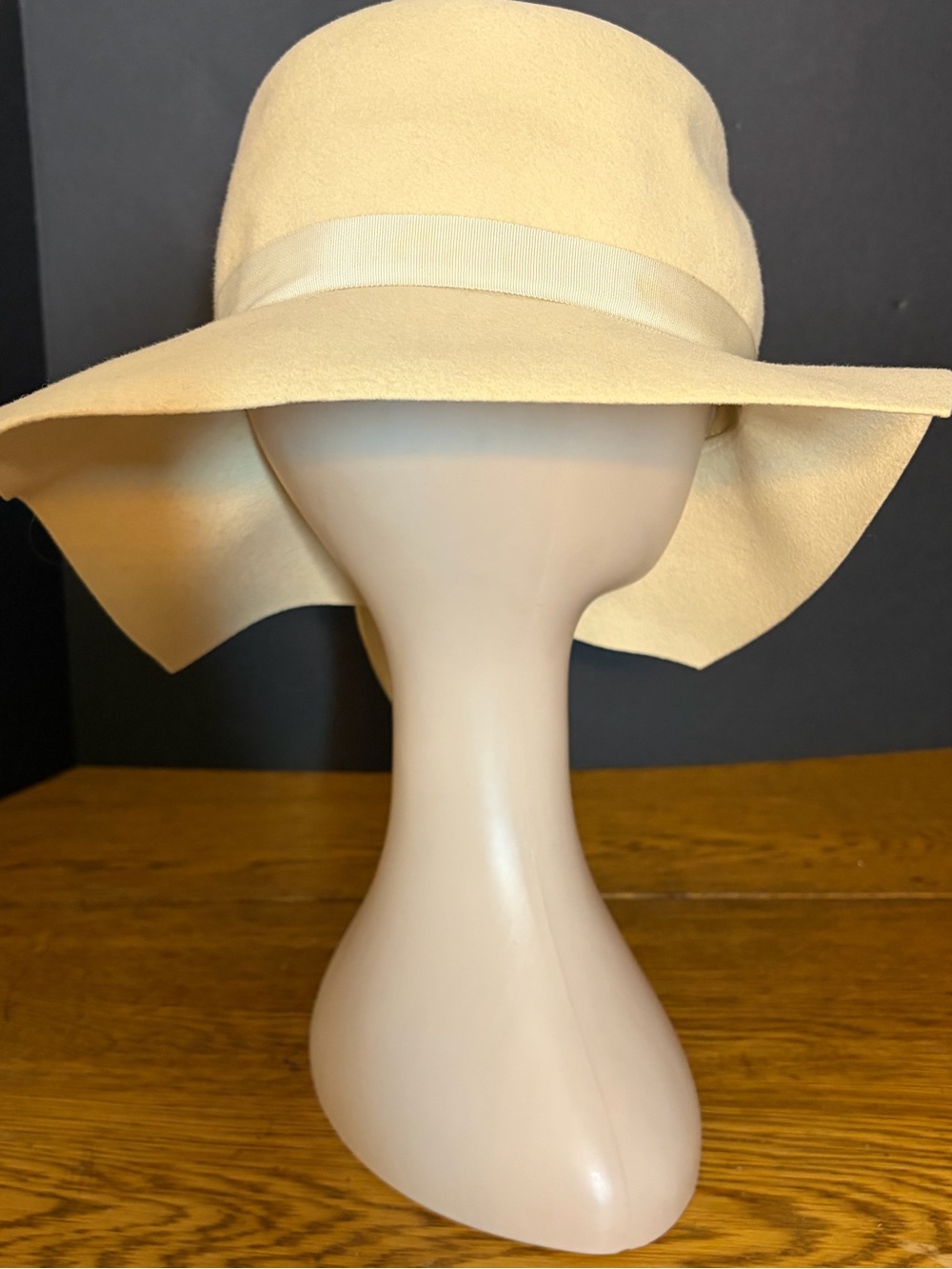 Vintage I. Magnin Glenover Henry Pollak Cream Wool Felt Floppy Brim Hat Mid-Cent